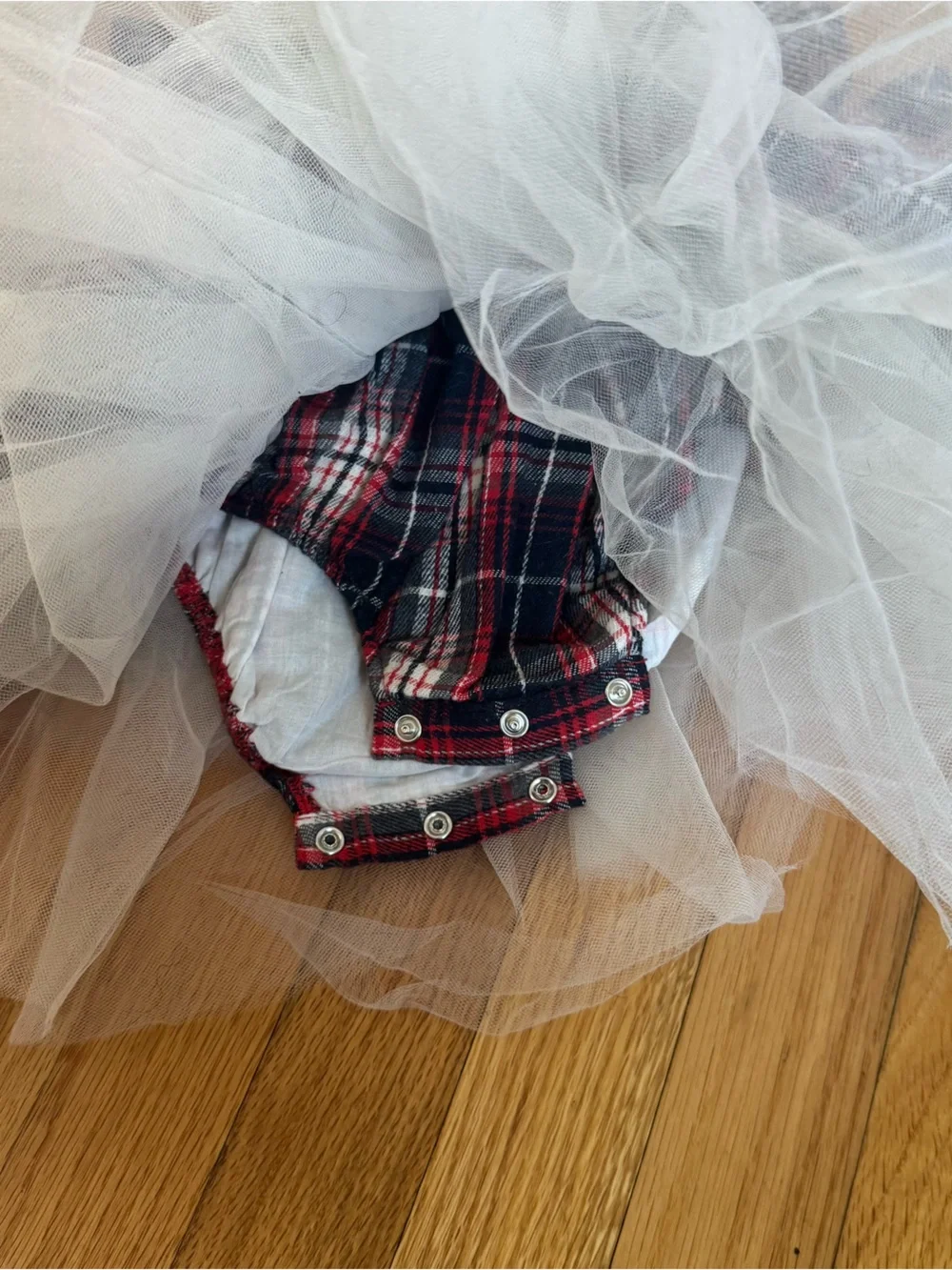 Bums & Roses Formal Dress - Picture 4 of 5